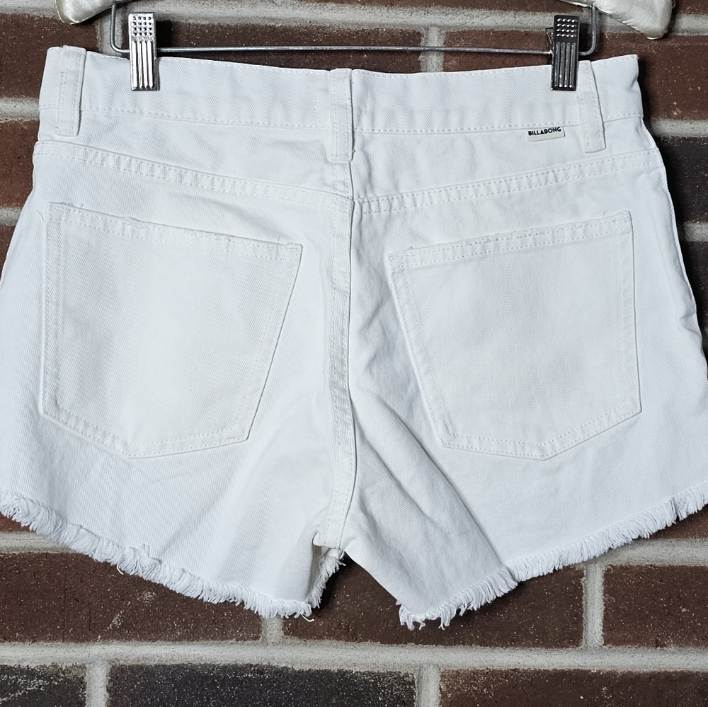 Billabong: White Distressed/Destroyed Jean Shorts NWT!! - Picture 2 of 7